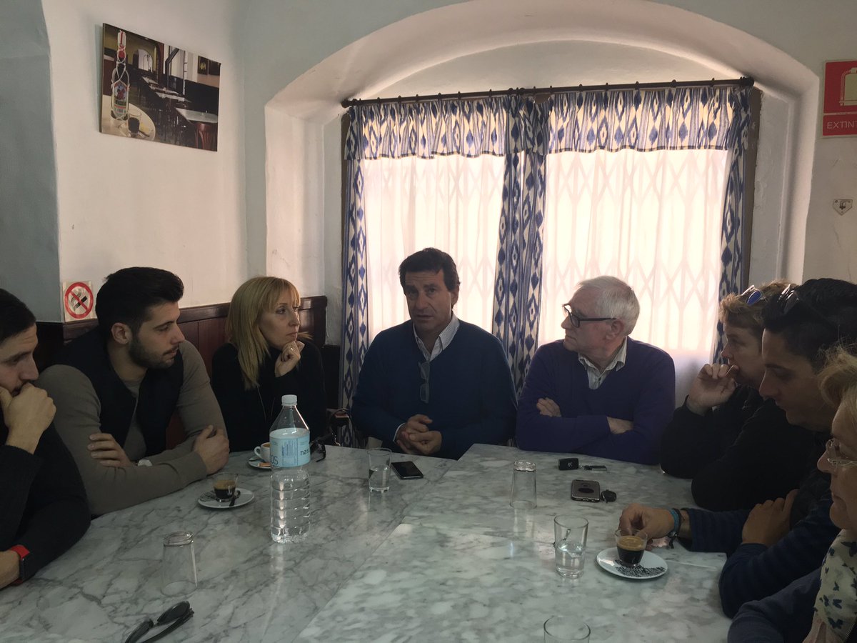 SolerCatalina's tweet photo. Hem començat aquest dimecres a #Felanitx, canvi de idees, nou projecte, @CompanyBiel #feimequip recuperam il•lusió! https://t.co/VTJNgHAbBR