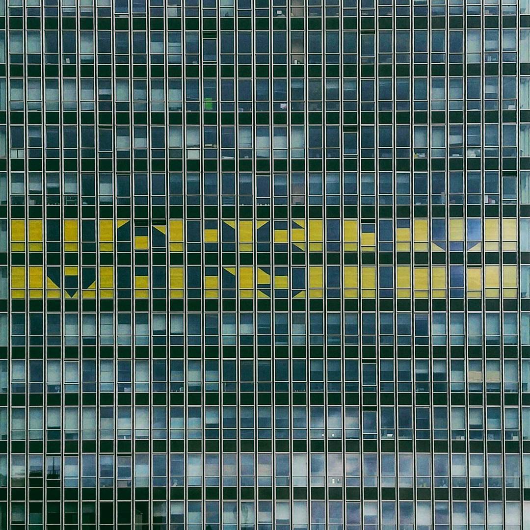 Great to see the Arts Tower decked out in #BlackAndGold once again to support our #SheffVarsity team