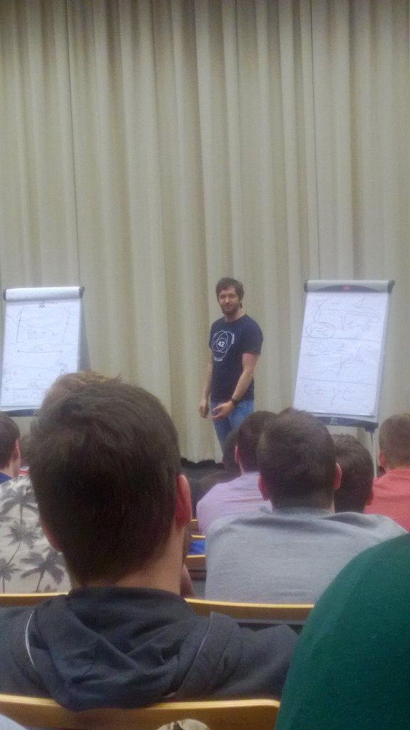 sanderrecule's tweet photo. Lieven Scheire at the international Days #thomasmore #wearegeel https://t.co/gRevrPC320