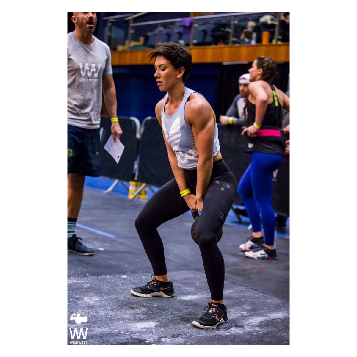 Kettlebells for dayyyyyssssss 🤙🏽 #wildwestfitness #kettlebells #crossfit #nikeuk #nike #nikewomen #kitbox #hrg #adidas #adidasuk