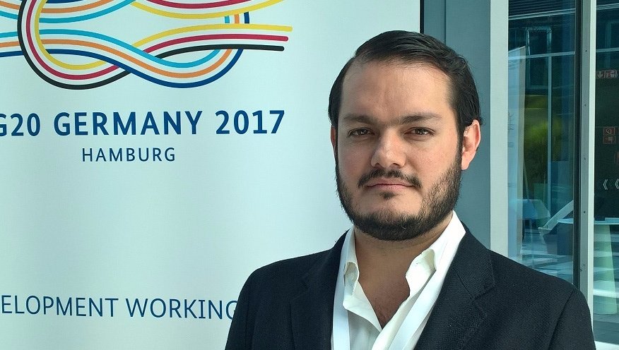 BMZ_Bund's tweet photo. #G20 Germany: #B20 Rep Luis Rossano: We try to build a better world. #Mexico is commited to #SDGs &amp; B20 to build bridges around the world. https://t.co/sSr6Ed0OFb