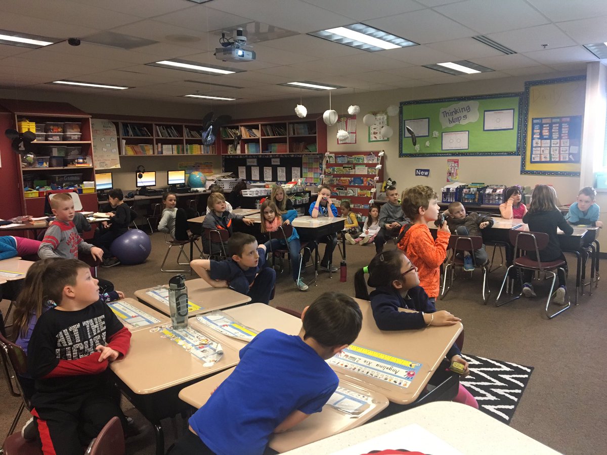 MsShaffner's tweet photo. Presenting our google slides that we created using our iPads! #amplifyccs https://t.co/XYWir0H6r8