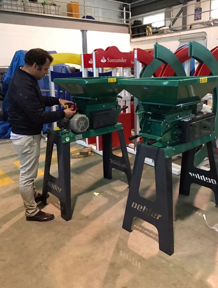 Ayer realizamos entrega de una aplastadora modelo OL2400 al Centro Hípico el Almanaque dirigido por Guillermo Macias en Sanlucar la Mayor