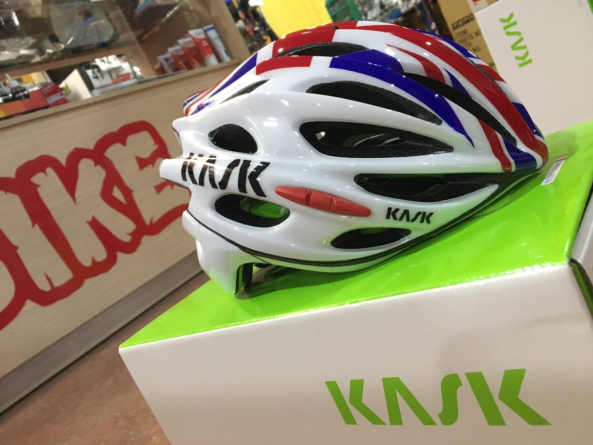 FsBike's tweet photo. Disponemos en #fsbikebaeza de una edición limitada del modelo #mojito de #kask https://t.co/0vFefeqV0O