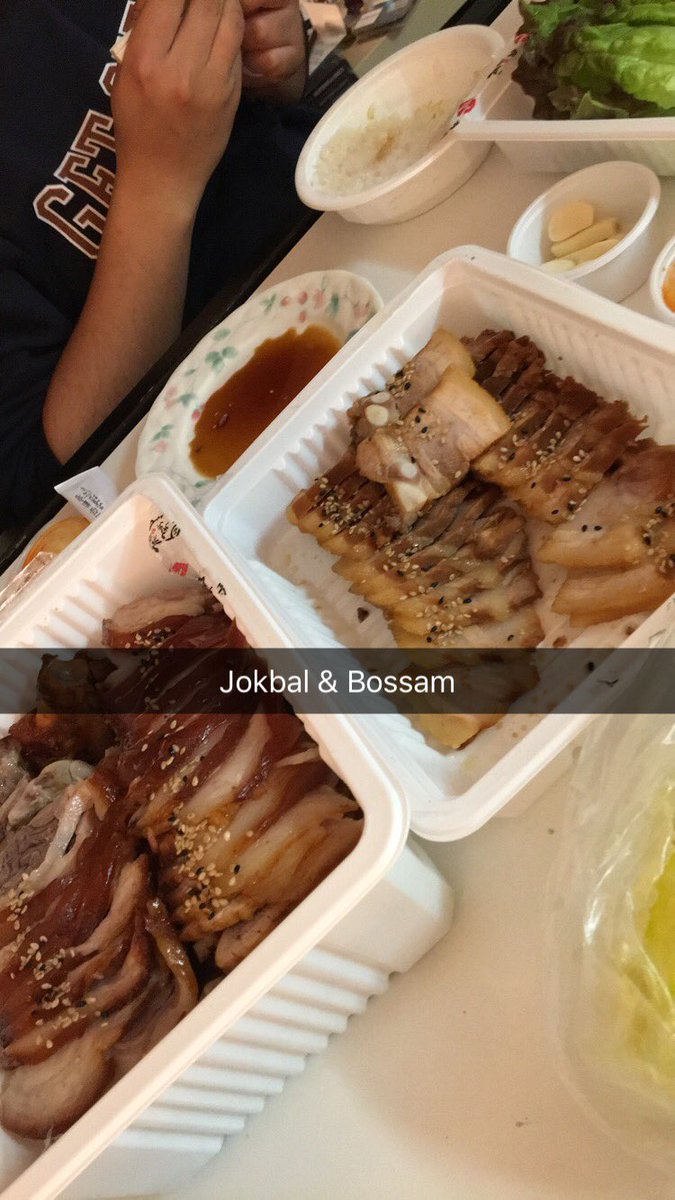 shinsunbae's tweet photo. Not sure if I should tell Momo and Mina I'm eating this right now https://t.co/ZLvg3dD4ci
