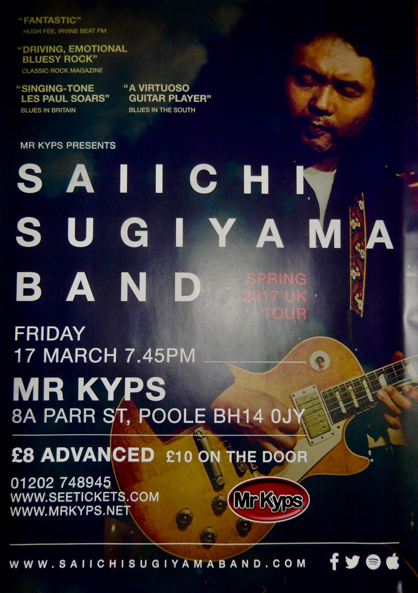 Link Live tweet media