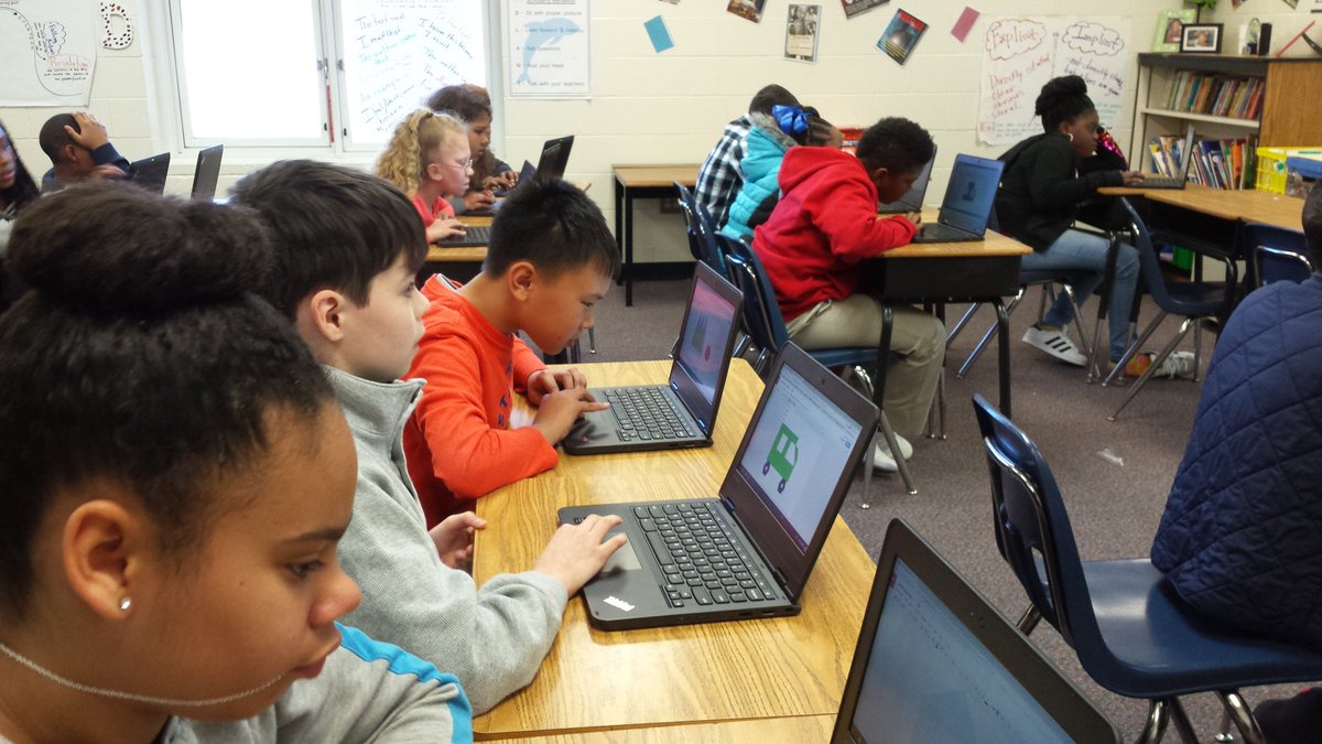 RCE_ComputerLab's tweet photo. @RCE_Dolphins Jammin' with Geometry using their #chromebooks in Technology Lab today. @gad1127 https://t.co/F0gZzylXHd
