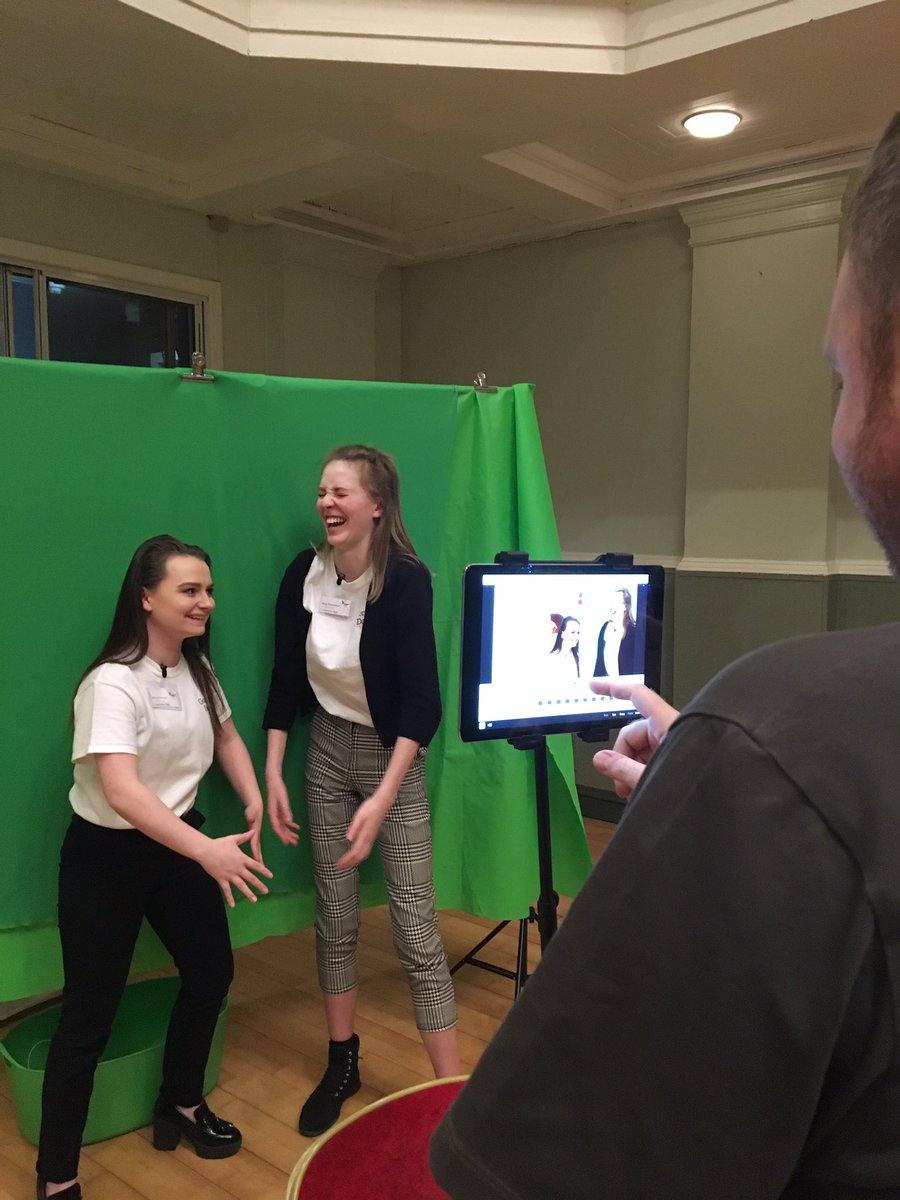 ScotThread's tweet photo. Guinea pigs for the green screen👕🌍✨ #YESFV17 @YES_ForthValley https://t.co/ruW7kPhQxL