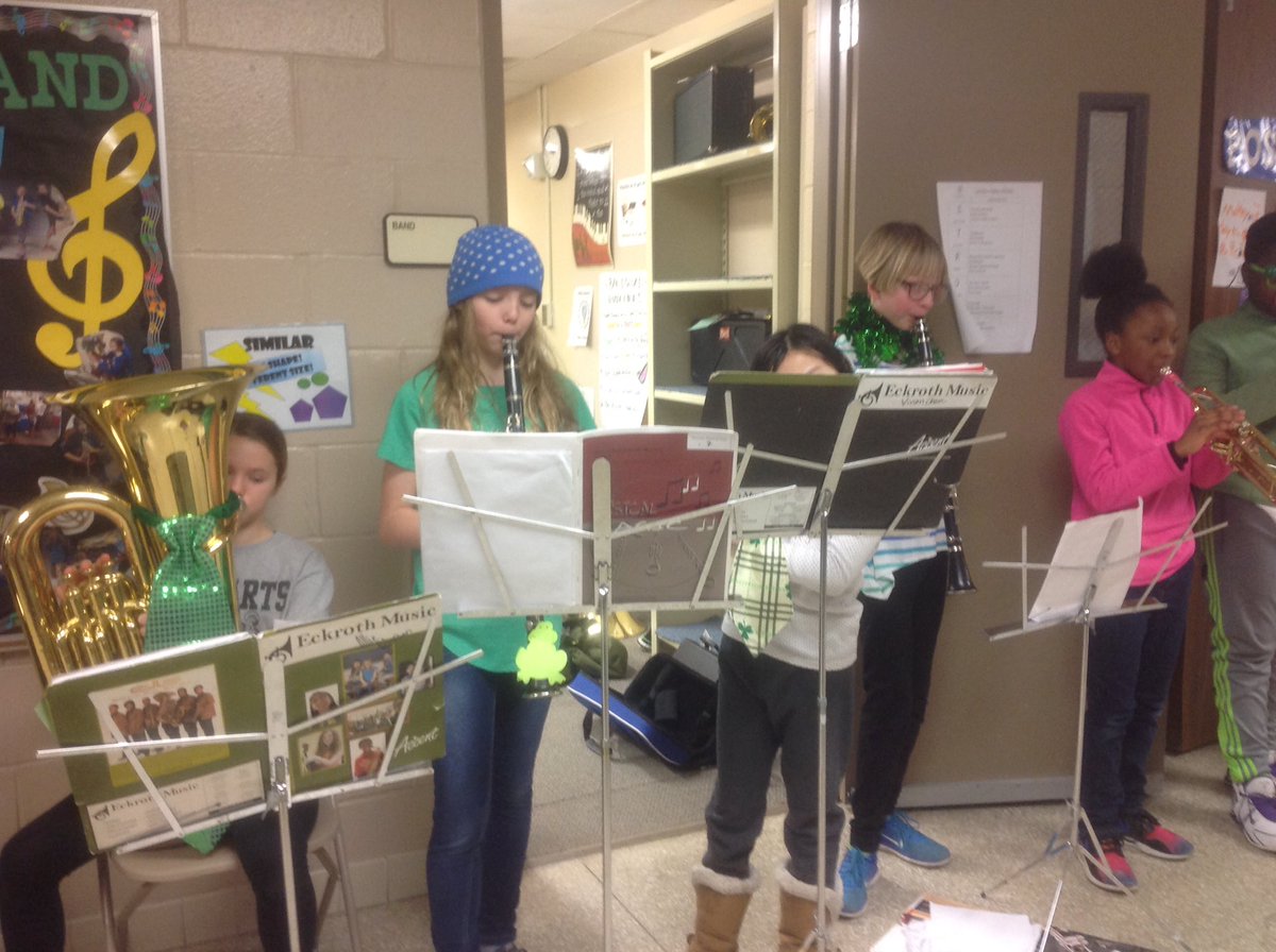BandisGrand's tweet photo. #FoyerFest this morning was a hit! @WVBulldogs https://t.co/BSeeAxtlSC