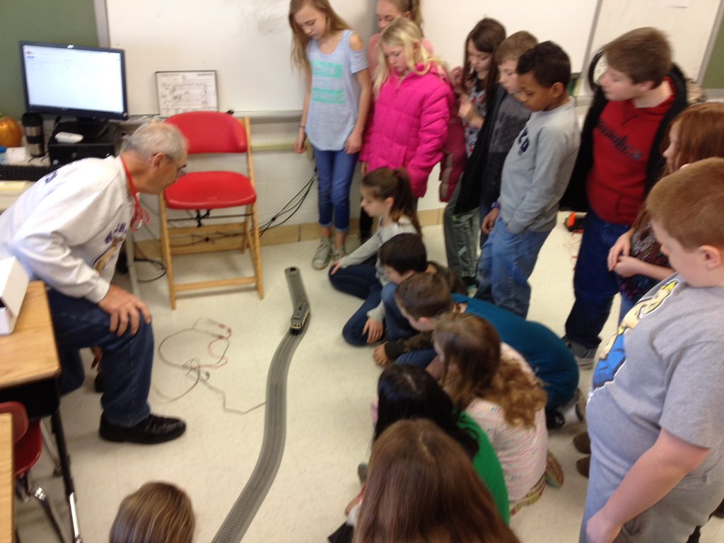 ssmithstc's tweet photo. Having fun with science &amp; Mr. Geisert @edgar_murray making open &amp; closed circuits using train cars &amp; train set accessories! #stcr13 https://t.co/ci1VRlGuGx