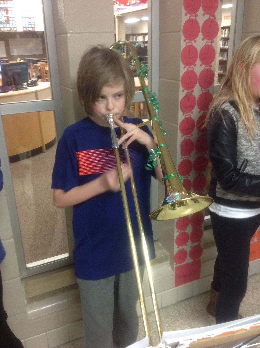 BandisGrand's tweet photo. #FoyerFest #ThinkSpring #Band #ImFeelingLucky #5thGrade @WVBulldogs https://t.co/S1TwPo5z3j
