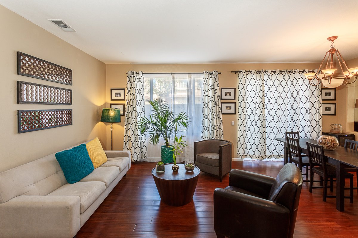 wowfactorfoto's tweet photo. #livingrooms #livingroomstyle #realestatephotography #realestatephotographer #interiorphotography #woodfloors #santaclaritaphotographer https://t.co/jh9ESQYXXQ