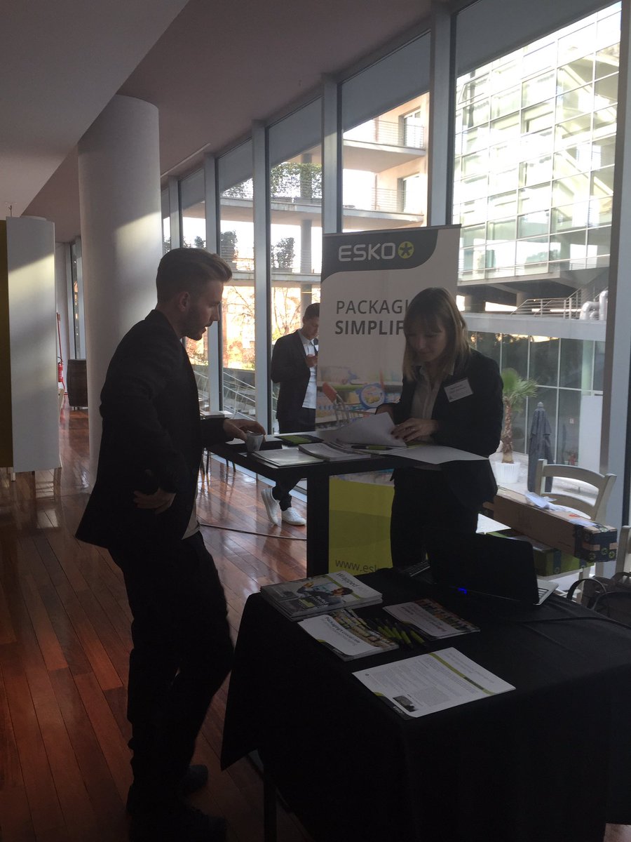 ENGSpain's tweet photo. Afternoon coffee break off to a good start! Day 1 is almost finished! Next the workshop #engpackaging #packaging #event #networking https://t.co/7Thsqb7BD8