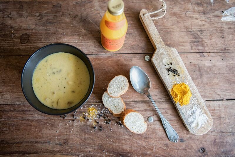 Soep kan altijd! Ben jij benieuwd naar ons nieuwe recept? Kijk snel op de website. bit.ly/2msWv58 #sinaasappelaere #soep #recept