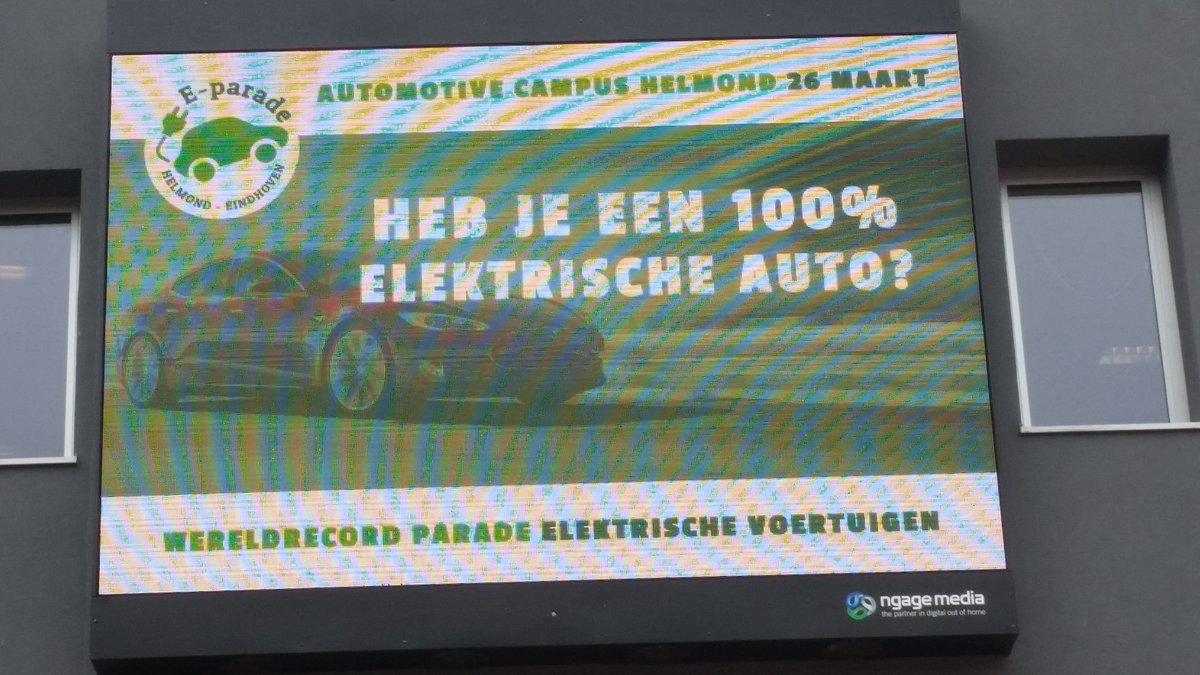 iettweet's tweet photo. Gespot op de Markt @gem_Eindhoven ! Doe ook mee op 26 maart en help mee het wereldrecord te verbreken! @EParade2017 https://t.co/g2n2Cdou3I