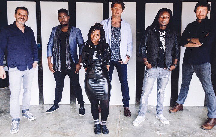 siphohotstix's tweet photo. Looking forward to #CapeTown next week #togetherinconcert with @FRESHLYGROUNDsa @Siphokazi_J at @SpierWineFarm 25 March @zolanimahola https://t.co/uGLh3gjRA6