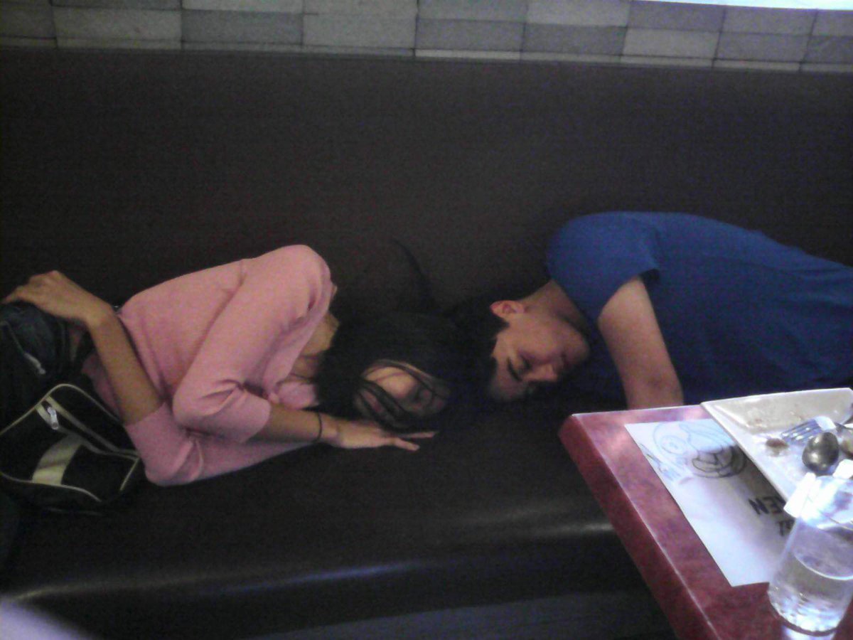 shise004's tweet photo. Ano to?  Haha... 

#MBMayWard https://t.co/u3ETio71Qd