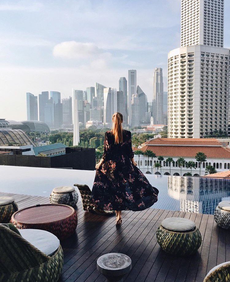 Read all about our co-founder's experience at the stunning @NaumiHotels located right in the heart of Singapore🔑🙌🏻
theasiacollective.com/naumi-hotel-si…