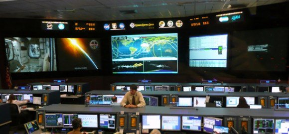 #CBS’ Mission Control Launches in Albuquerque this Month #MissionControlCBS oneheadlightink.com/2017/03/06/cbs…