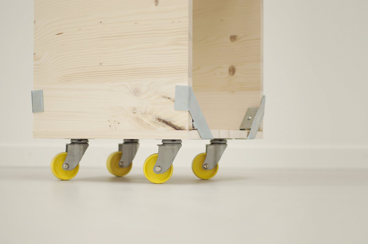 <a href="/AvecCeci/">Avec ceci</a>, edition de petit mobilier DIY design, créatif et français. A retrouver au Pavillon 3,stand G076,au Village deco,sur #foiredeparis