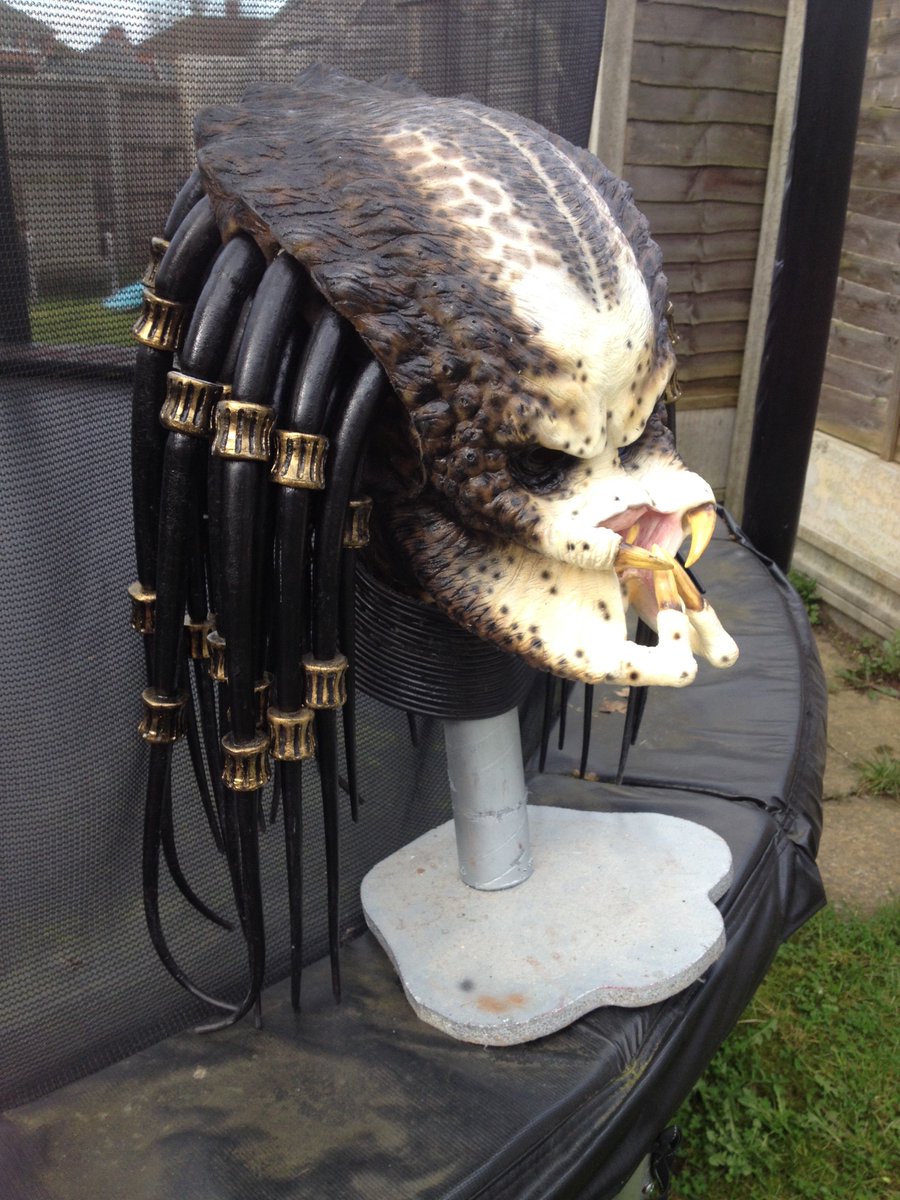 JamesHowgatefx's tweet photo. Tweaking Predator suit for MCN this weekend. One Ugly Motherfucker! https://t.co/VZQuZN2Pa7