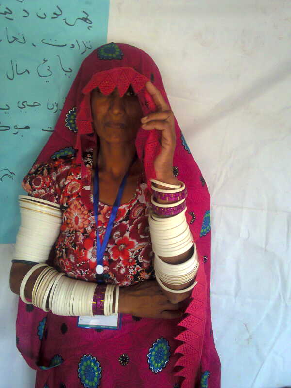 motidvm's tweet image. @marvi_memon  Persentation by CLEW under #BBSYDP in vlg S.Shah #Tharparkar.