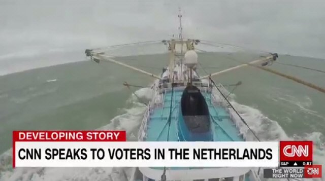 Buitenlandse tv-ploegen op de UK 237.:visserijnieuws.punt.nl/content/2017/0…