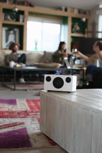 SoundersAudio's tweet photo. #AUDIOPRO #ADDON Series si mostra su Urban Outfitters, il popolare blog di moda e tendenza per giovani, giovanissimi e diversamente giovani https://t.co/WfnaNhZTOU