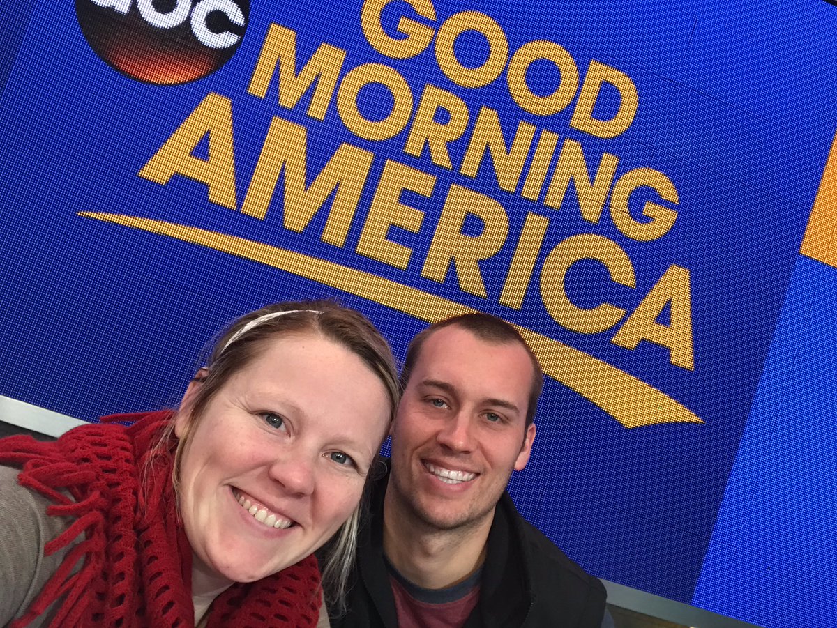 em_simmons3's tweet photo. Babymoonin' at GMA! #gmacafe https://t.co/gp28gVDPGL