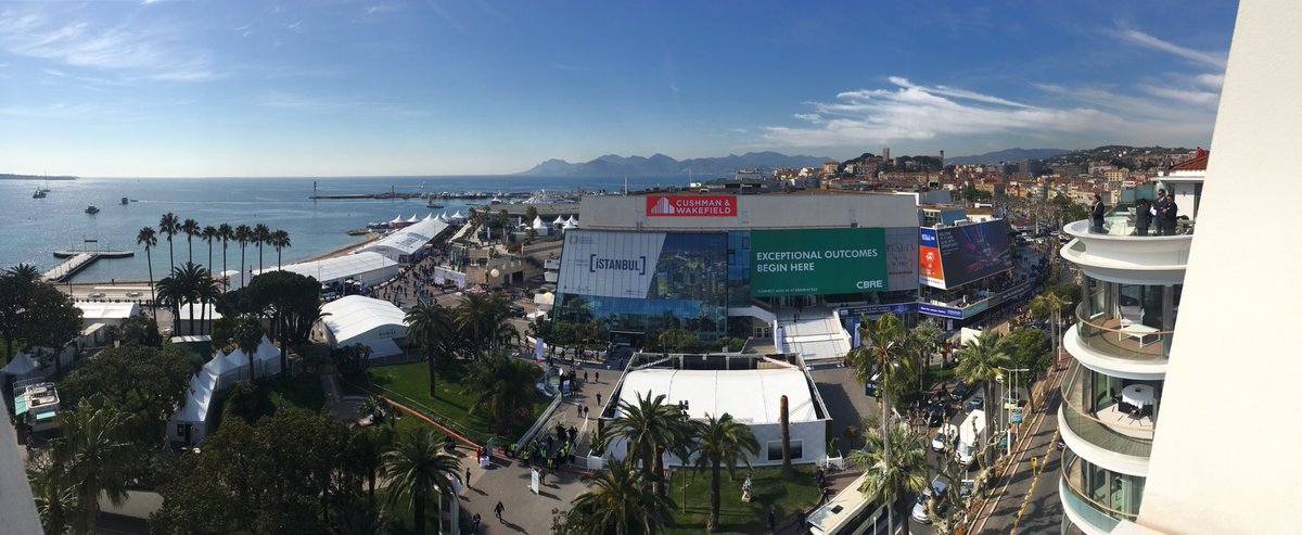 JayRSson's tweet photo. Lovely day at Le Palais #MIPIM2017 https://t.co/9LdQGBdAEC