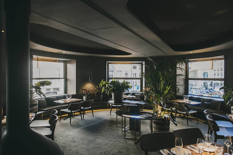 inspiredbyspain's tweet photo. Laid-back elegance and soothing greenery are number one considerations at #Madrid @RestLaPrimera https://t.co/LAyfqbqYw2 via @we_heart https://t.co/jeNzCWU4Zg