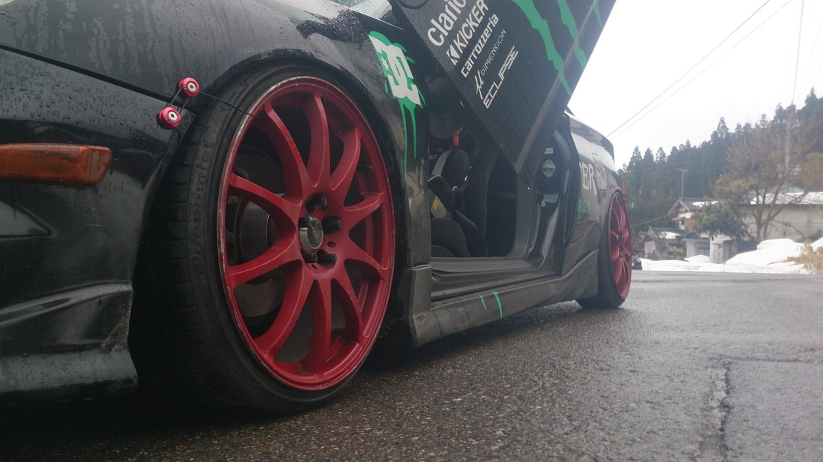 ট ইট র Tomo もう雪ふんねーだろーとセリカ夏タイヤに履き替え 車高調全下げ 走り始めてビックリ ロードノイズうるせぇ O 乗り心地悪い O 段差こえぇ O しかし それもいつか慣れるww 車高短は見た目がカッコイイ以外にメリットが