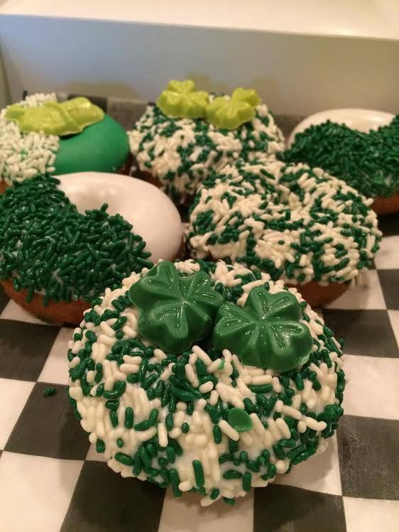 Only a few days left to grab our #StPatricksDay #donuts! Get here!
