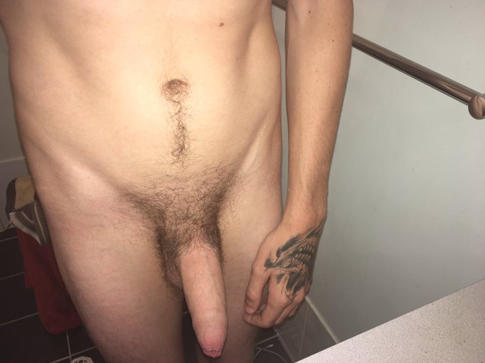 #Bathroom #Selfie 😘
#cock #dick #tattoo #tattooed #cum #porn #amature #bi #gayboy #Horny #f4f #l4l https://t