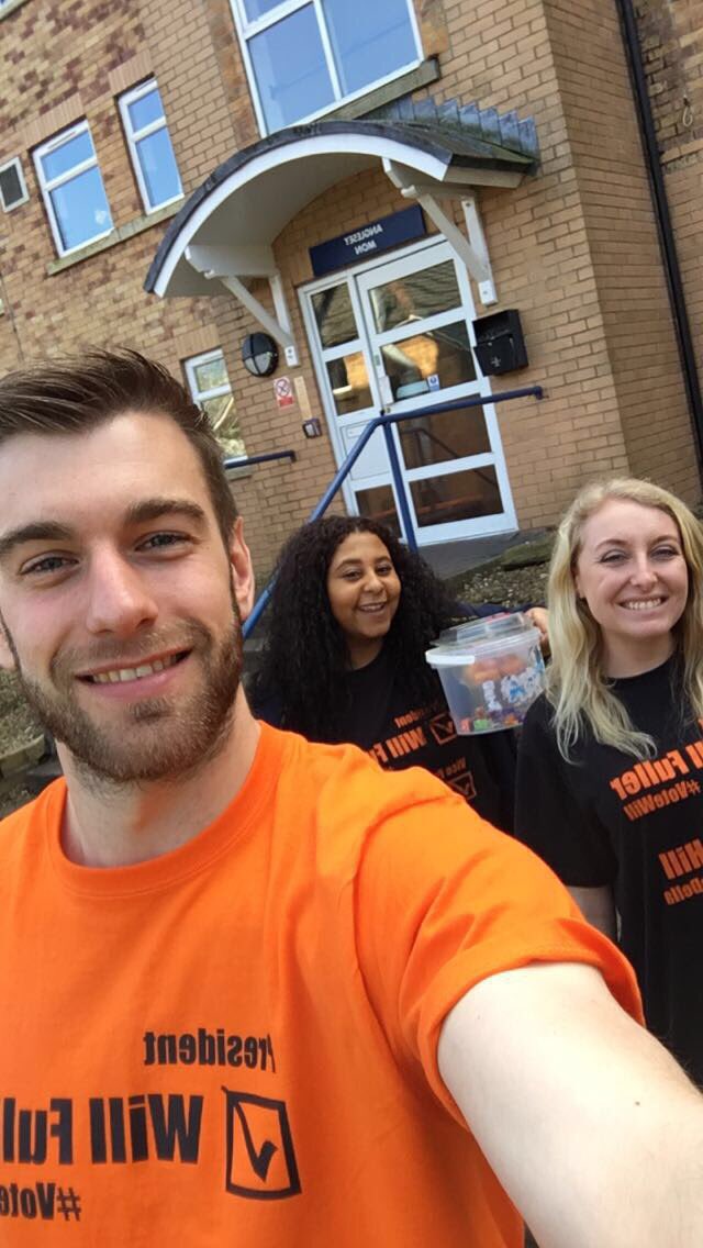 Catch us at Plas Gwyn with donuts, rocky road and gingerbread to cure your morning blues! 🙌🏻🙌🏻