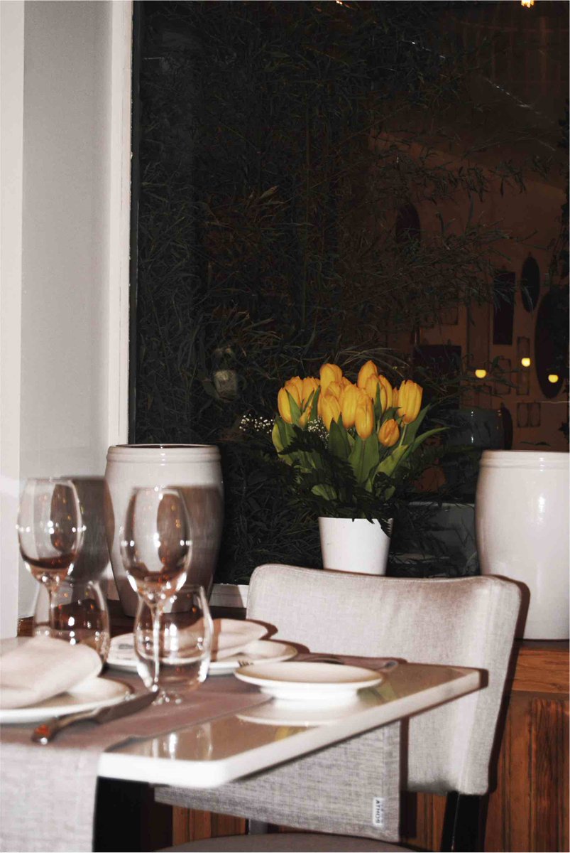 picorocorest's tweet photo. Rincones con encanto para disfrutar en buena compañía 💐
#Picoroco #Cocinaquesevive https://t.co/inh48YFeiJ