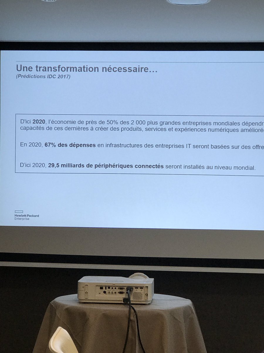 FlashTweet's tweet photo. "La #mobilité est un enjeux-clé qui appelle de nouveaux types de #service et de relation avec les #collaborateurs" @gillesthiebaut @HPE #IoT https://t.co/Ww8xJpxPTm