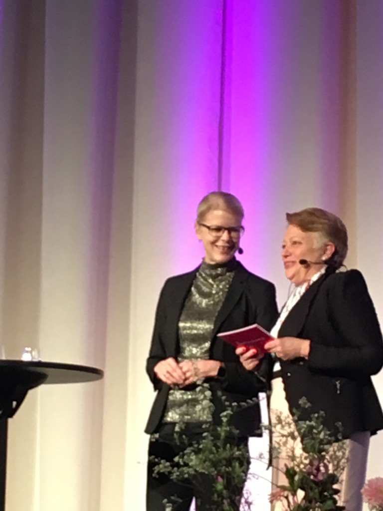 Kvinnliga toppchefer på scen 👍#hsfmedarbetardag