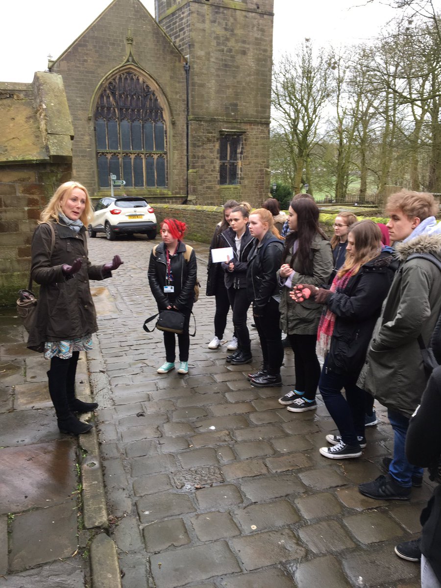 CheadleEnglish's tweet photo. Learning about Emily at the Bronte museum https://t.co/hxlfY2h9Rh