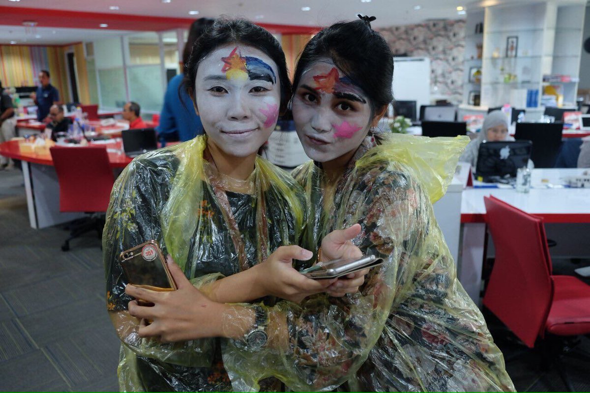 dws_funky's tweet photo. Lomba Face Painting... Seruuuuu 🤡 #DWSFunky #LivingTelkomWayDWS #DWS14BDAY https://t.co/y9IUgereeV