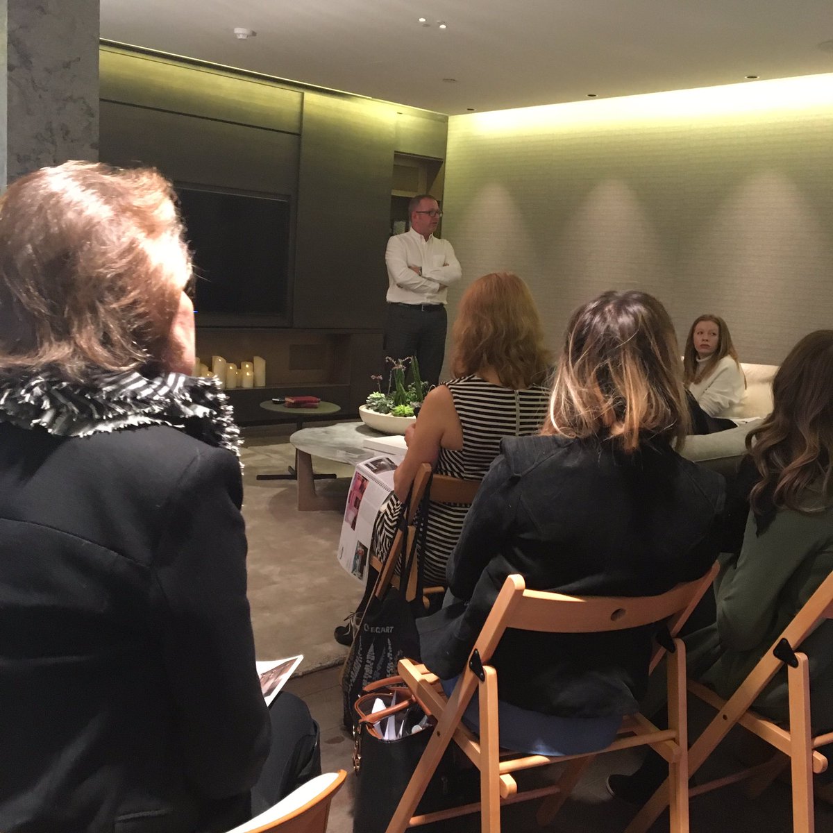 Crestron Int tweet media