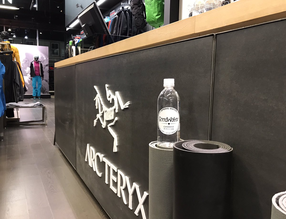 Drink_GoodWater's tweet photo. Every last Sunday of each month @UrbanYogi_06 hosts an epic free event, #YogaForClimbers. February was @Arcteryx &amp; March is @ClimbBasecamp. https://t.co/hxqnR8Xy98