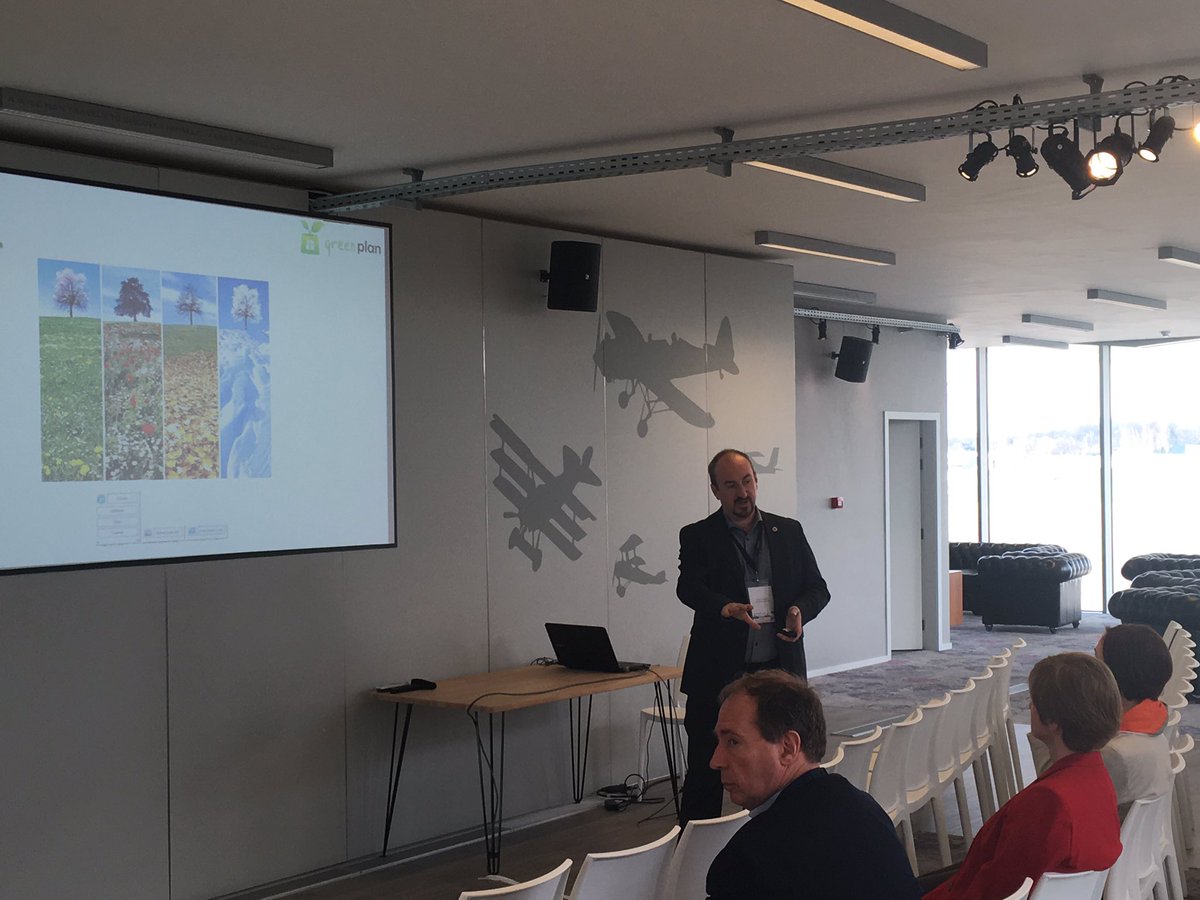 ABE17event's tweet photo. Greenplan als spreker op #ABE17 over #groendaken en #groengevels Well done @GerryVanWouwe https://t.co/fCgxKR2JZW