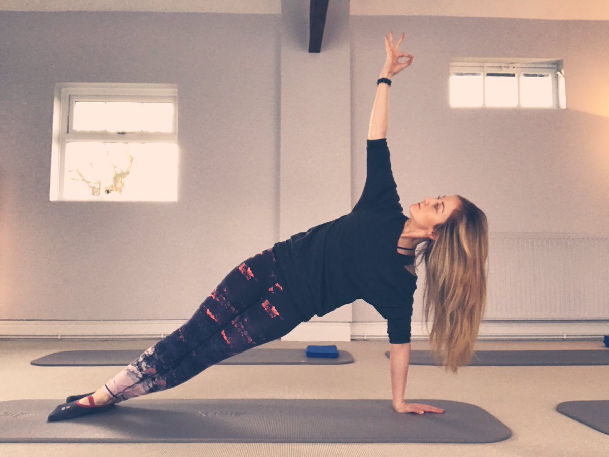 Side plank in the studio!
#pilates #stretch #balance