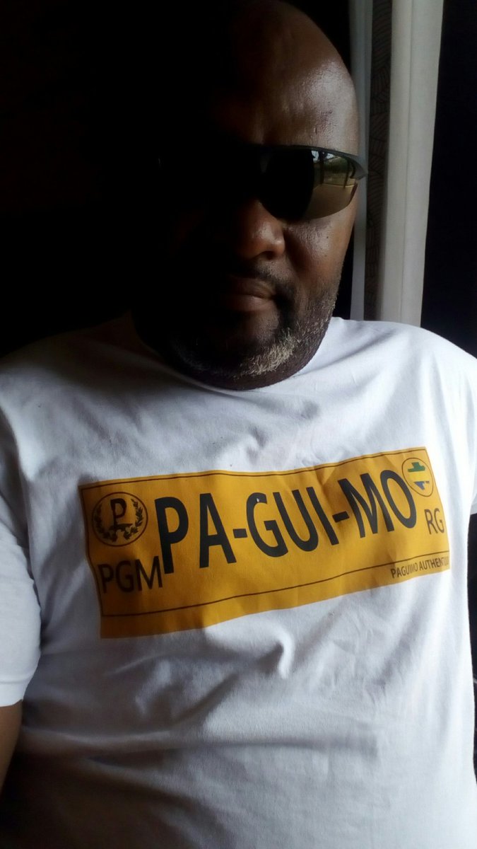 pahedipoula's tweet photo. #Gabon #Paguimo
#Streetwear
#MadeinGabao
Authentique, XL,Tishoco
Quand c'est bon, à #Bitam , je porte. https://t.co/Eeocs3zNIU