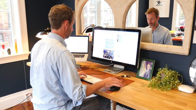 Nonni75's tweet photo. 10 DIY Hacks To Improve Your Home Office https://t.co/ARQkXdv1XD https://t.co/CisSGq9hcZ