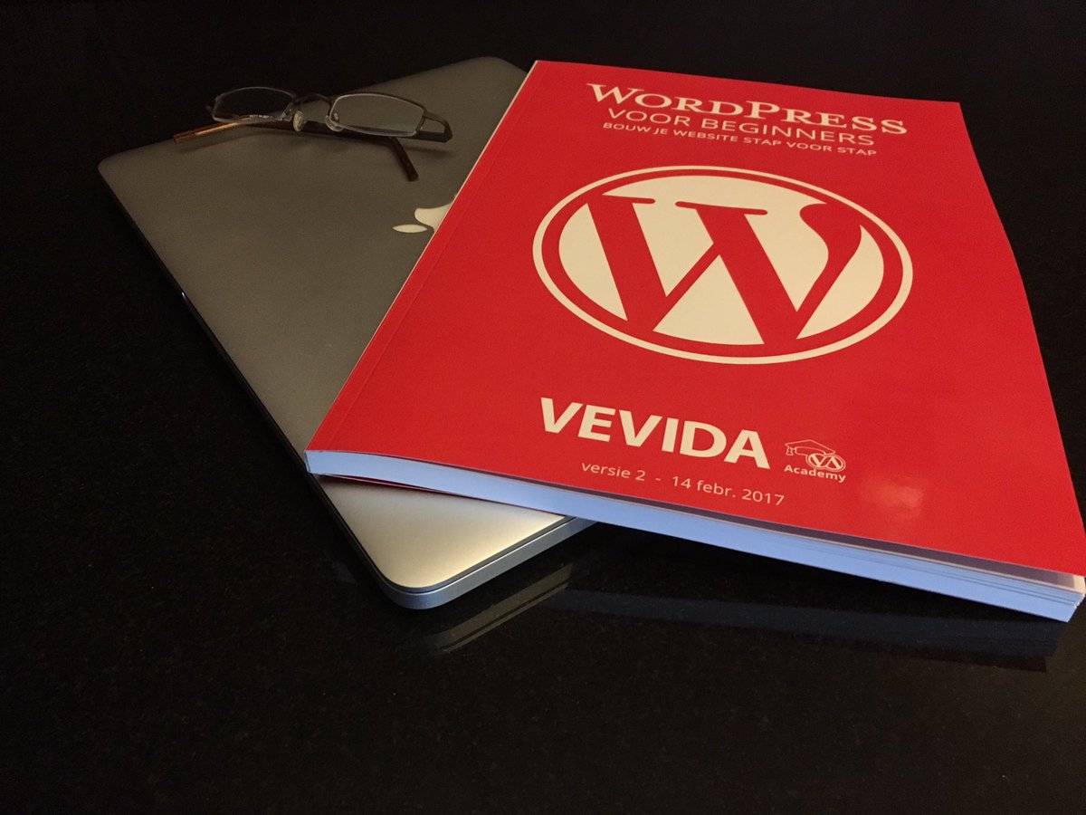 webscreen_be's tweet photo. Ons eerste boek #WordPress voor beginners is er. #gratisdownloaden #vevida #groningen #eeklo 121 blz boordevol handige tips en screenshots https://t.co/dfe07KnSLd