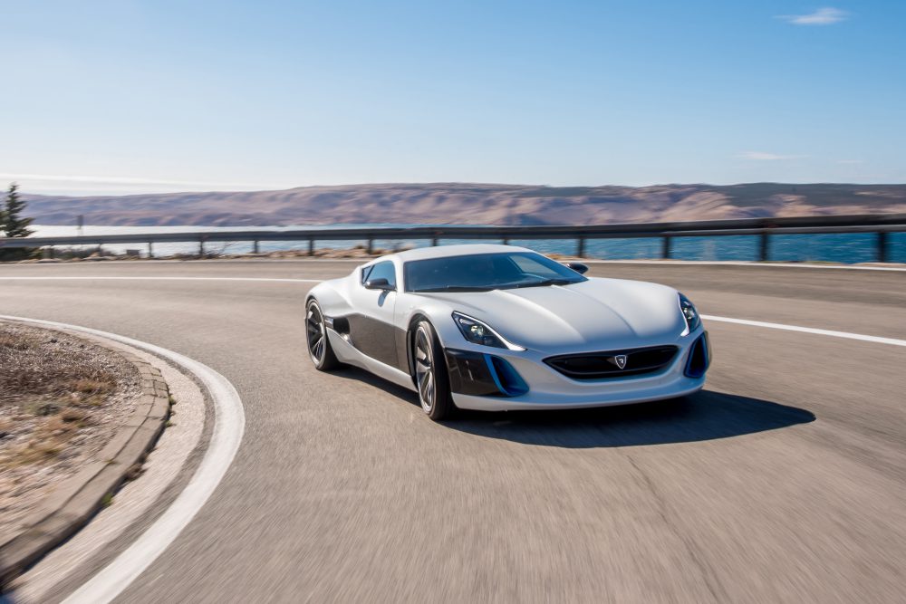 ElectricMotorsC's tweet photo. Faster than physics - check new #Concept_One specs:https://t.co/919fyAOuaB. @AutomobiliRimac brought this updated beast to #GimsSwiss #rimac https://t.co/SGdV7xIKfF