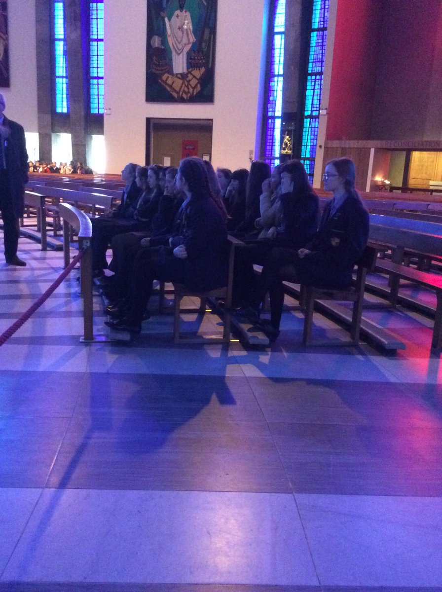 TeamPrenton's tweet photo. Year 8 students have an enriching day out visiting Liverpool Metropolitan Cathedral and the @liverpoolmosque #inclusion https://t.co/MRjTJ9NNRH