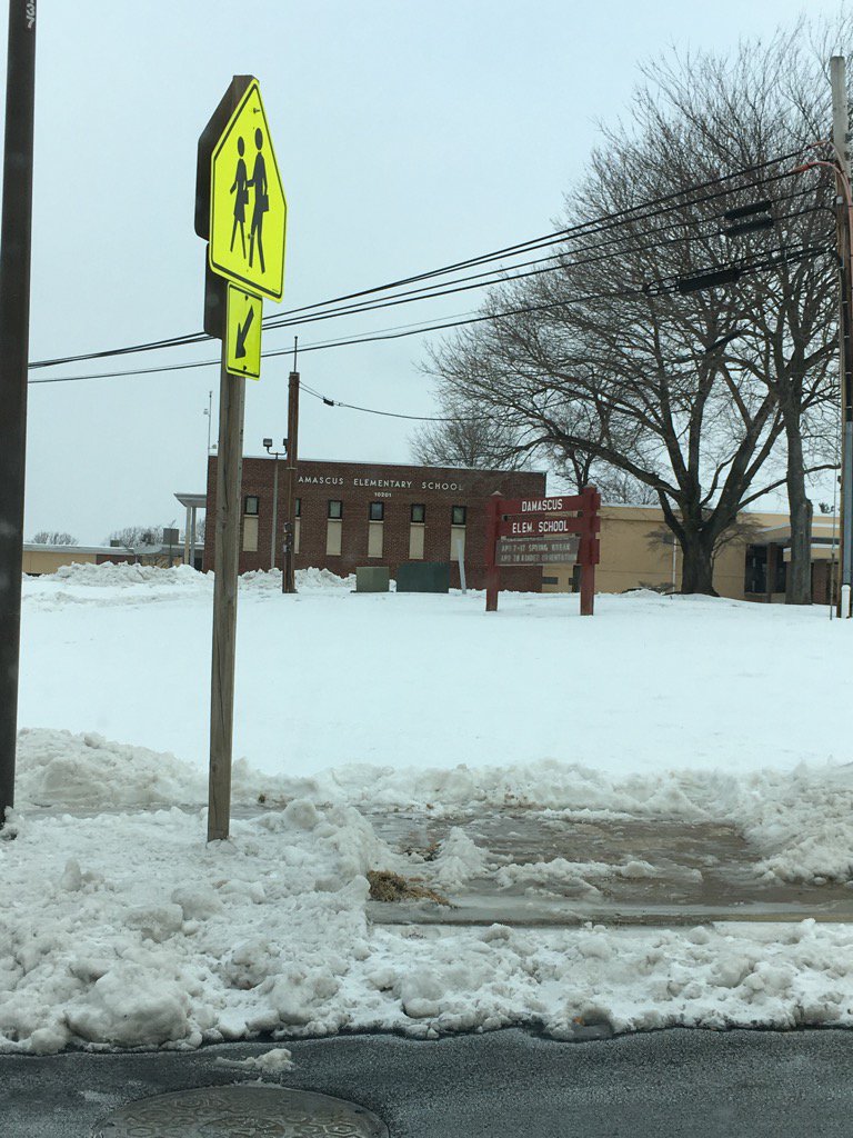 John7News's tweet photo. Still plenty of icy roads &amp; sidewalks in Damascus MD. Children headed to school must be careful. #ABC7Snow @ABC7GMW https://t.co/sKq7sPIOsI